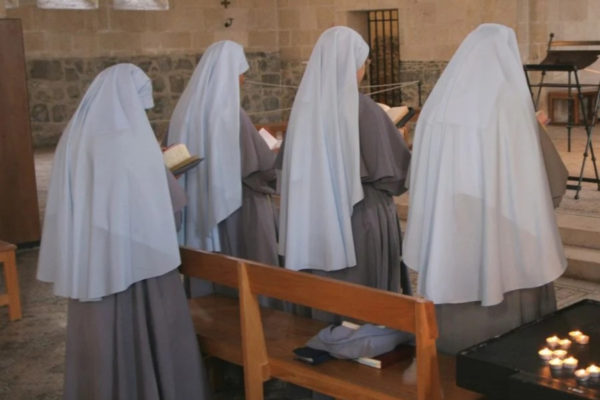 Gunmen abduct 4 Catholic nuns on a Nigerian highway